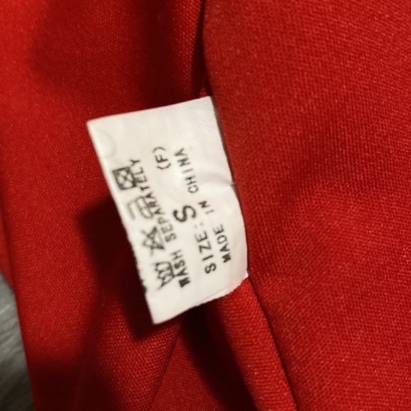 Hot red crop top! - Picture 5 of 5